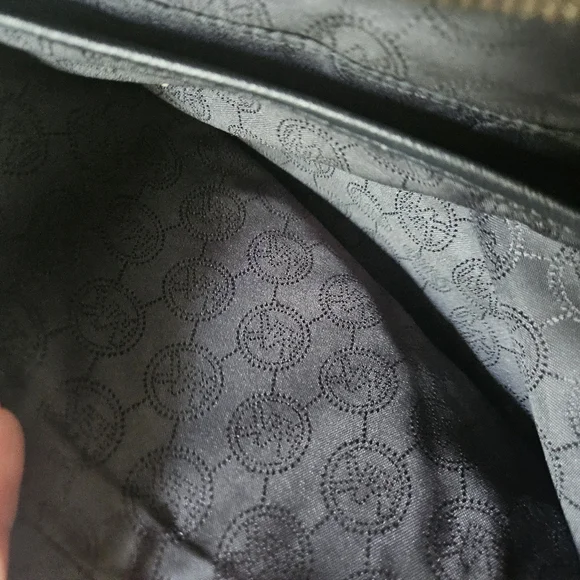 Michael Kors Purse - Picture 4 of 7